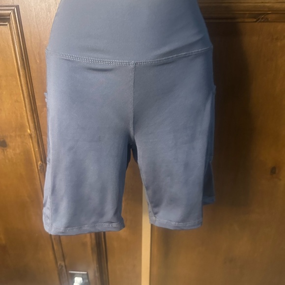 SIZE XL lululemon athletica Dark Gray Bike Shorts - Picture 2 of 6